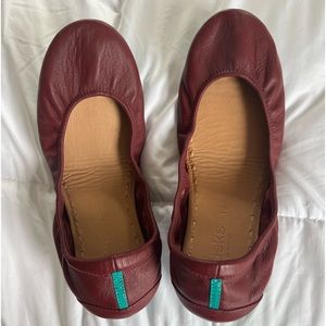 Burgundy Tieks size 10